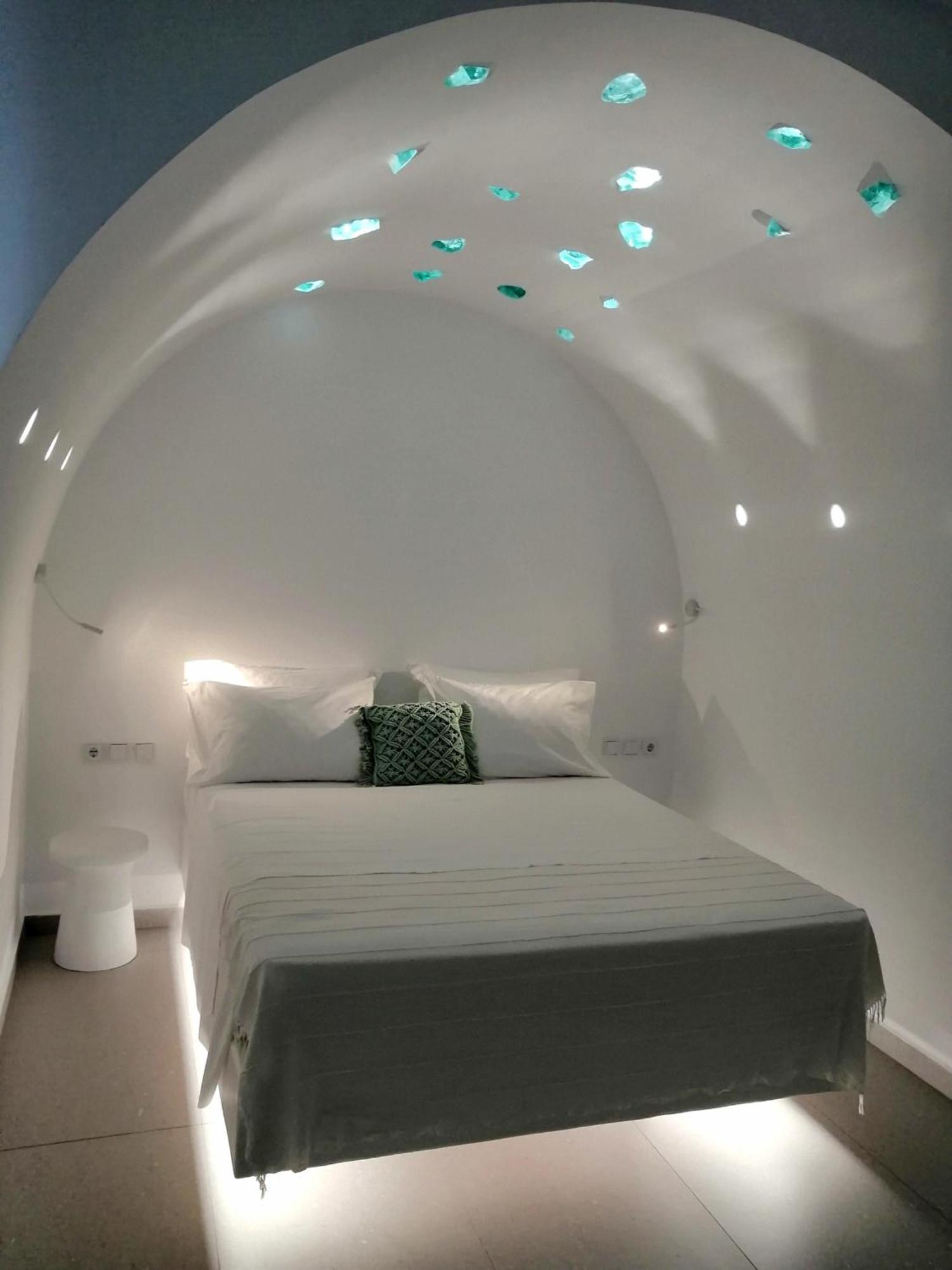 Enilion Luxury Suites Kyra Panagia Exterior foto